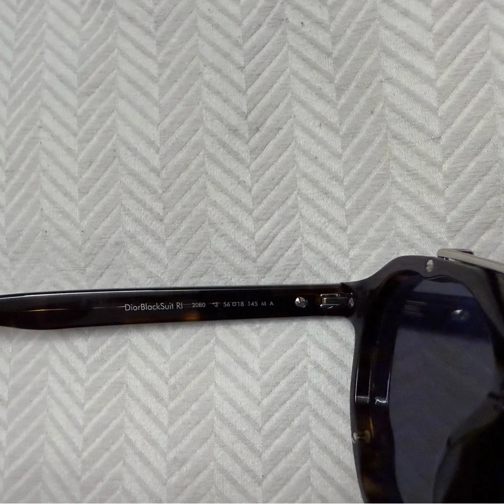 Dior Blacksuit RI Men’s Sunglasses - Tortoise Brown with Blue lenses - Picture 5 of 7